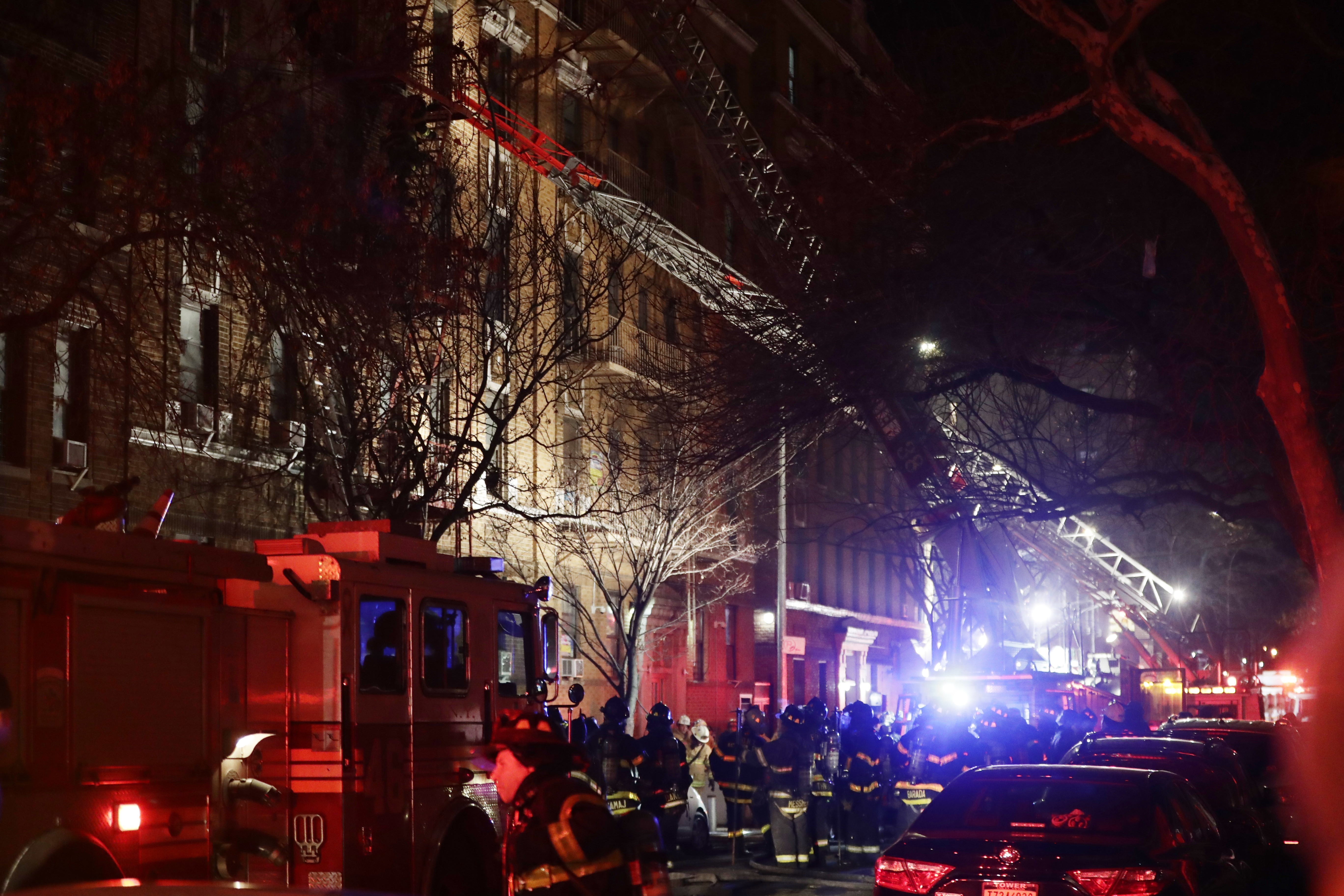 Incendio en el Bronx deja seis muertos