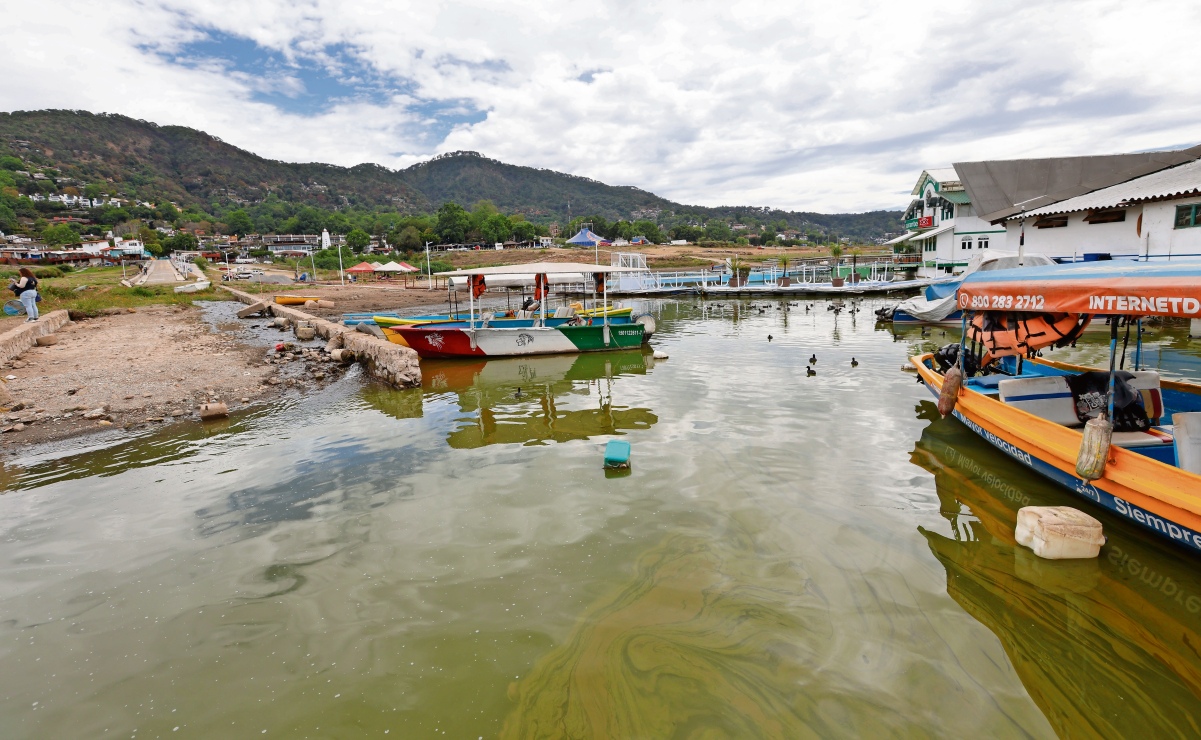 En la presa de Valle de Bravo se agota el agua y ahuyenta al turismo