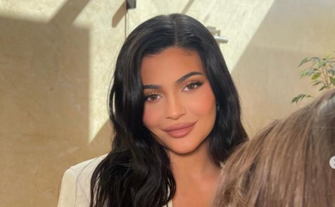 Kylie Jenner recibe un exclusivo bolso Hermès de 2 millones de pesos
