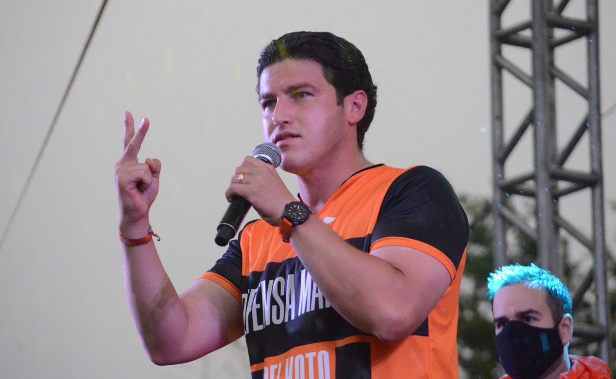 Animado y cantando, así cerró Samuel García su campaña en Nuevo León