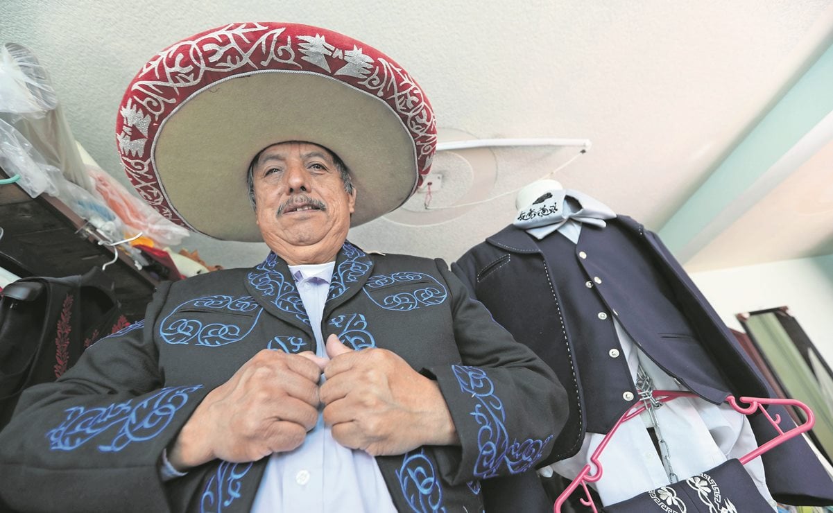 Una sastrería con 31 años de poner de moda al mariachi