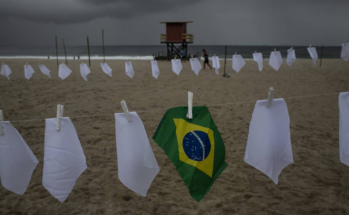 Brasil rebasa las 600 mil muertes por Covid-19; reporta más de 21.5 millones de casos