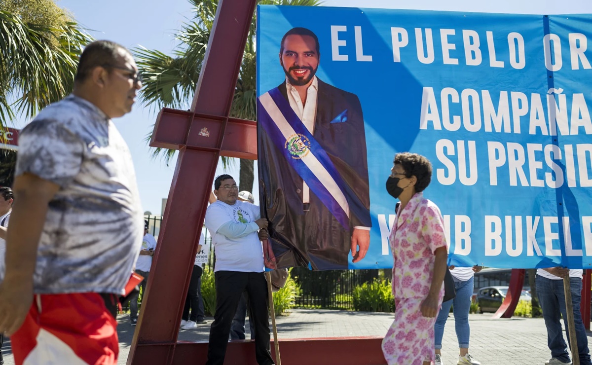 Bukele acapara las miradas mientras busca la reelección en El Salvador a pesar de la Constitución