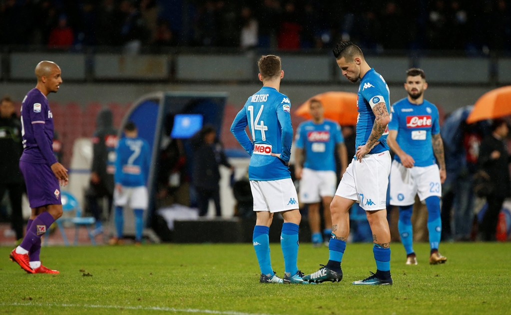 Napoli empata e Inter es líder en Italia