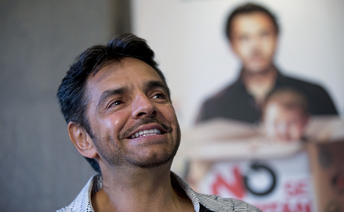 Eugenio Derbez se está recuperando tras complicada cirugía, dice Alessandra Rosaldo