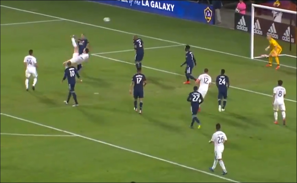 El brutal gol de chilena que anotó Zlatan Ibrahimovic
