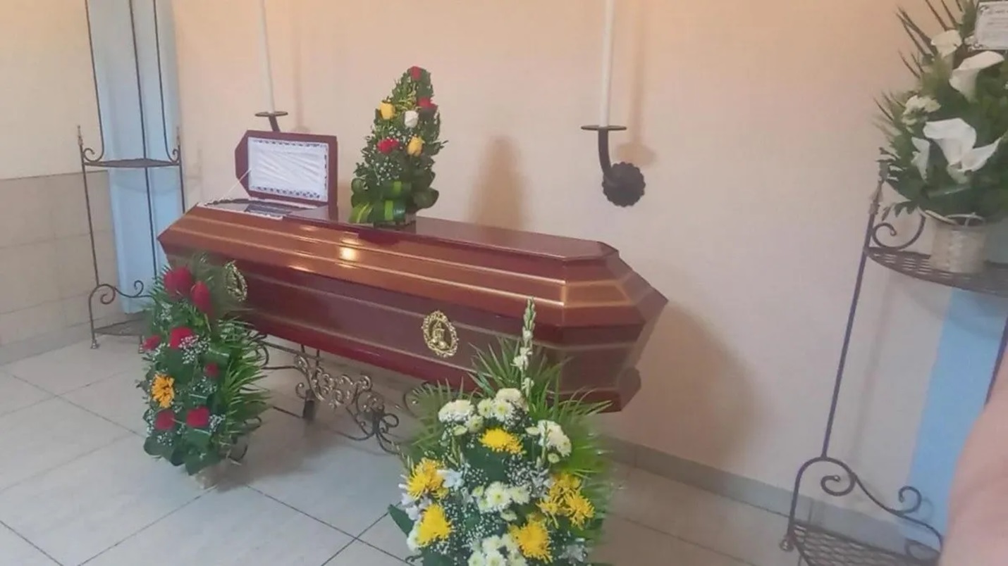 "Nos entregaron un esqueleto", dice familia de salvadoreño muerto en prisión