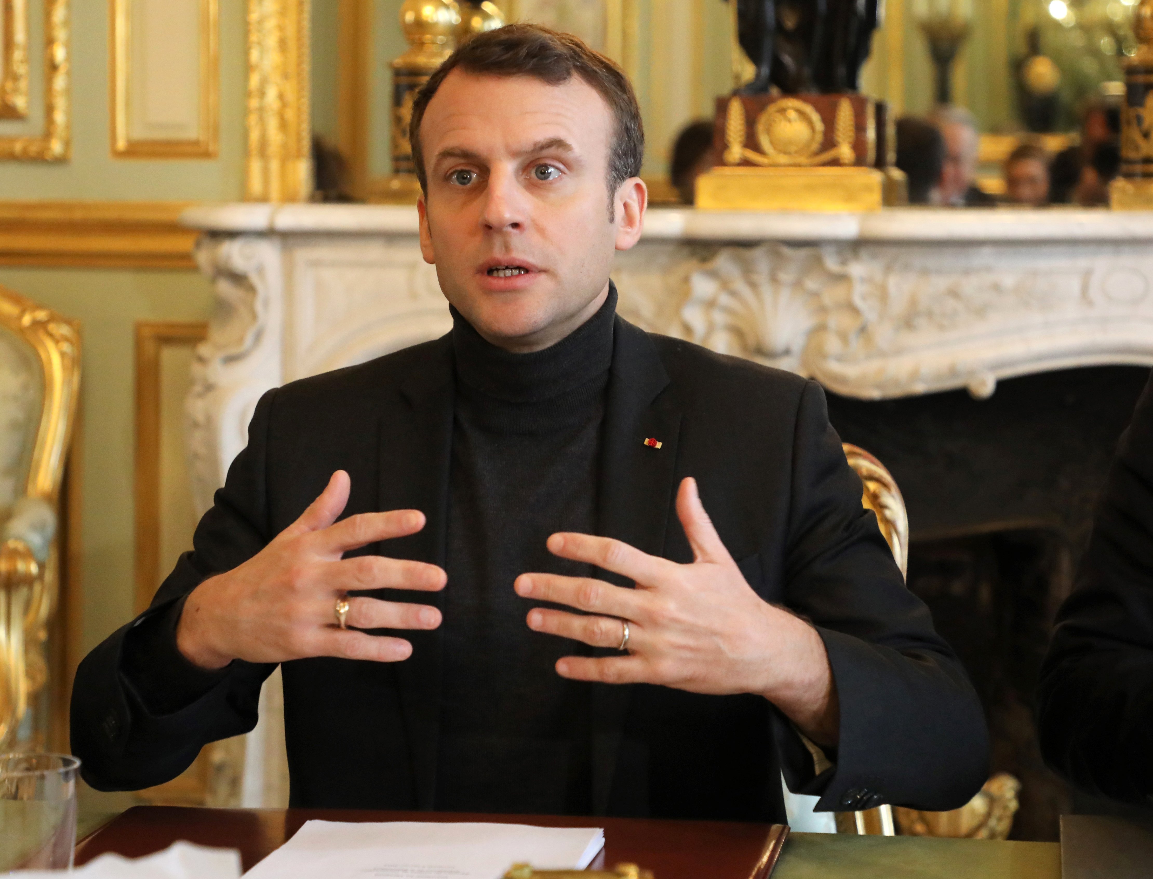 Macron: Francia "atacará" si hay pruebas del uso de armas químicas en Siria