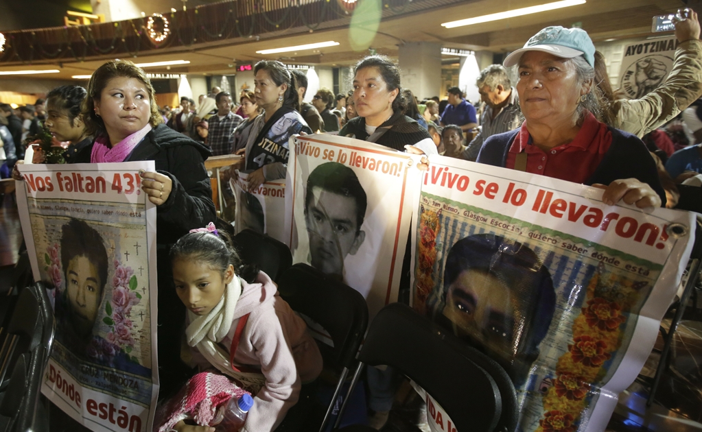 Parents of the Ayotzinapa students reiterate request to see the Pope