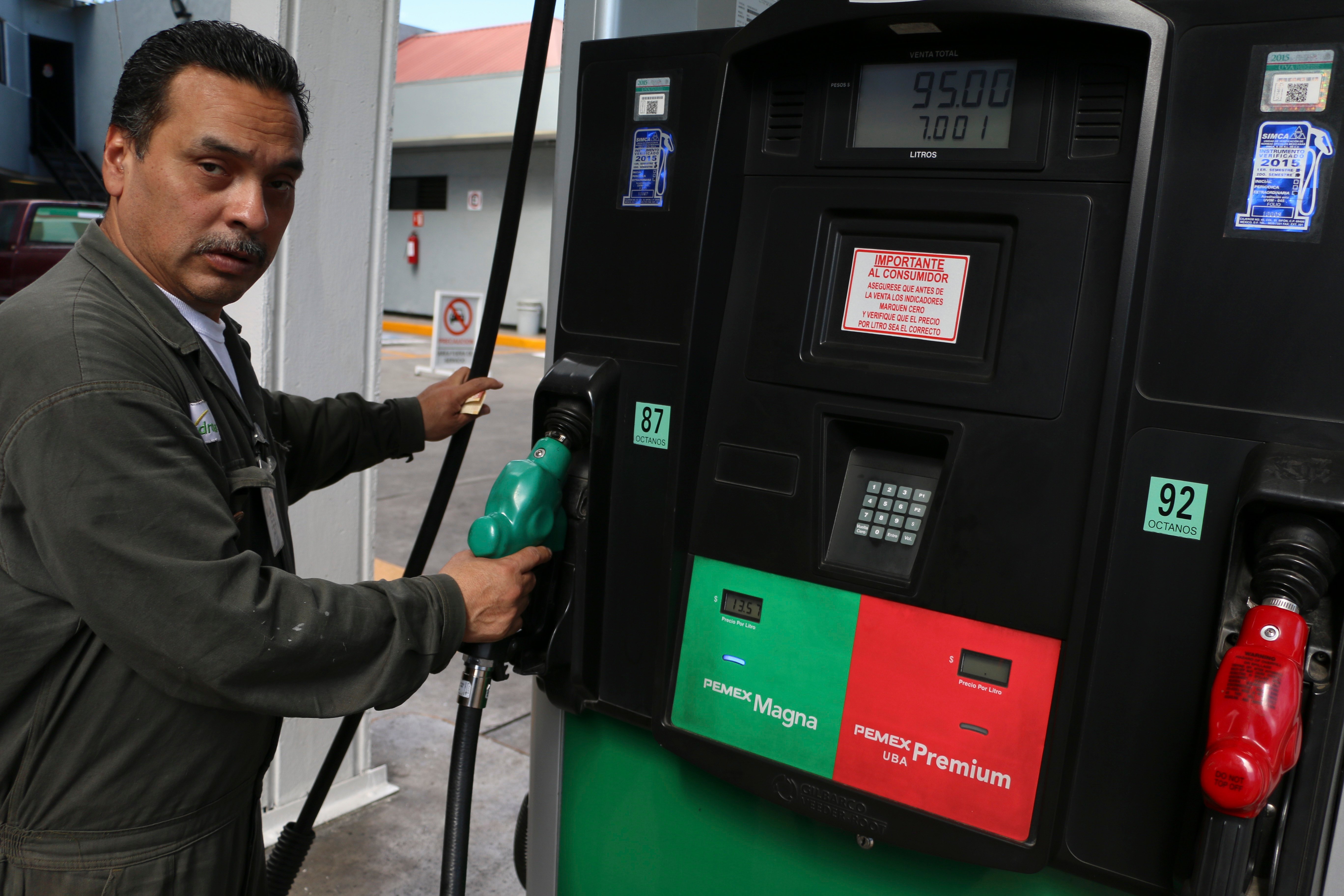 Baja recaudación por venta de gasolinas