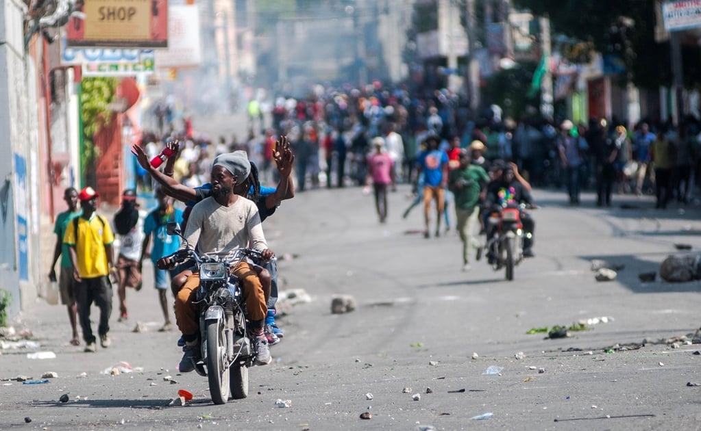 Estados Unidos retira a todo personal "no necesario" de Haití tras protestas