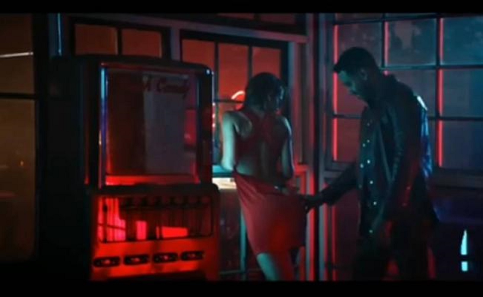 YouTube censura video de Romeo Santos por escenas explícitas