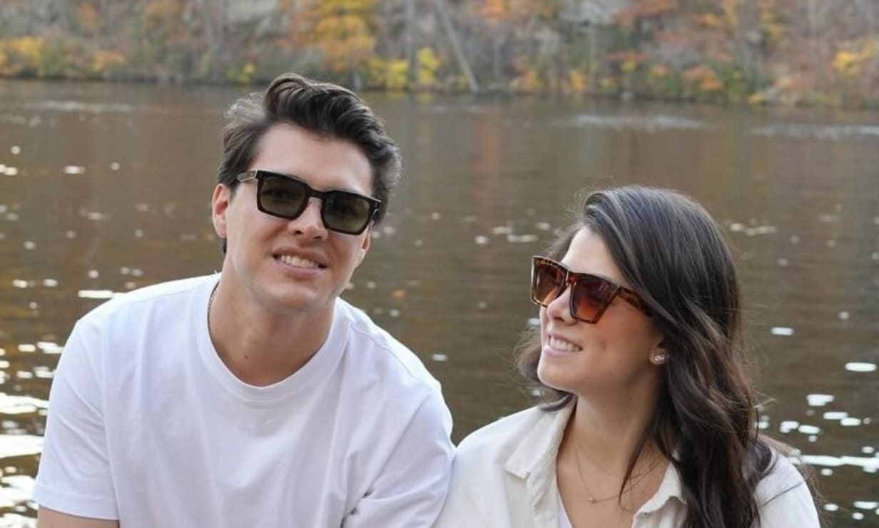 Paulina Peña y Fernando Tena celebran completamente enamorados su aniversario 9