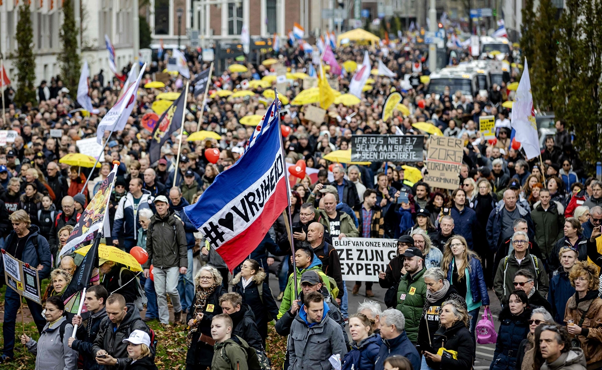 "¡Restricciones no!": decenas de miles protestan en Países Bajos contra protocolos antiCovid