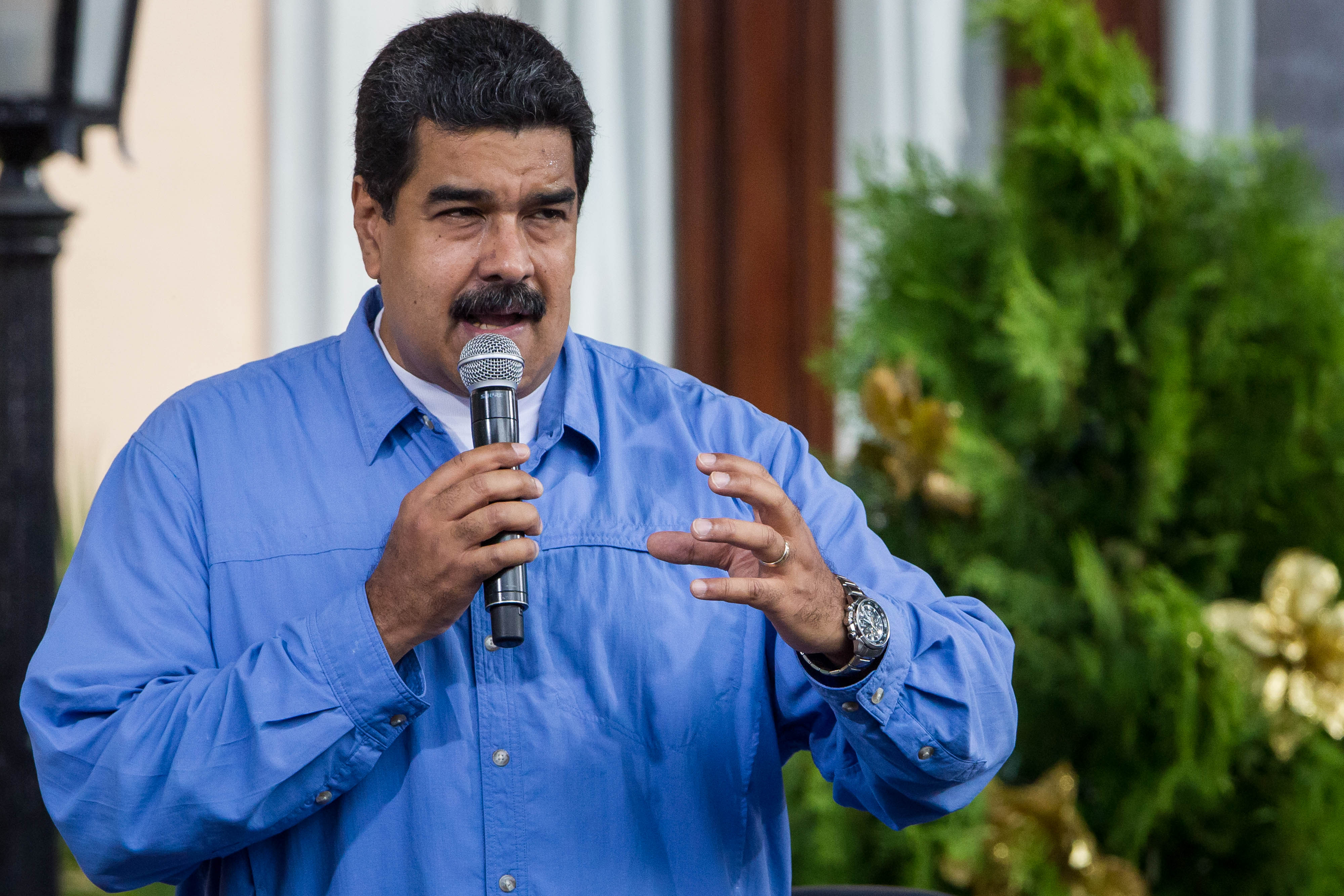Maduro niega haberse retirado de diálogo con la oposición