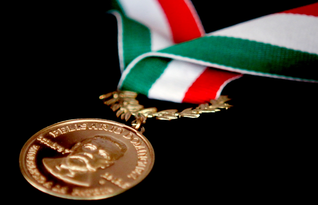 Medalla Belisario Domínguez podría ser para una mujer: Ricardo Monreal 