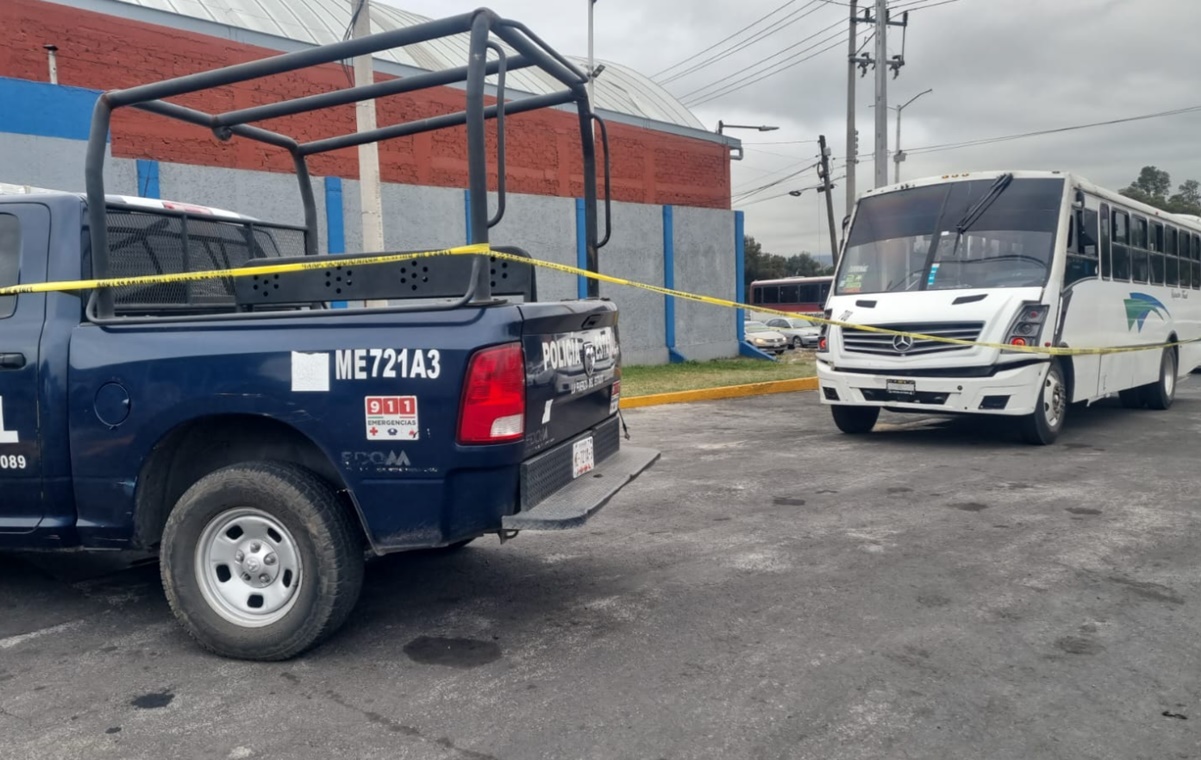 Asaltan transporte en la México-Puebla y muere pasajero; ladrones huyen