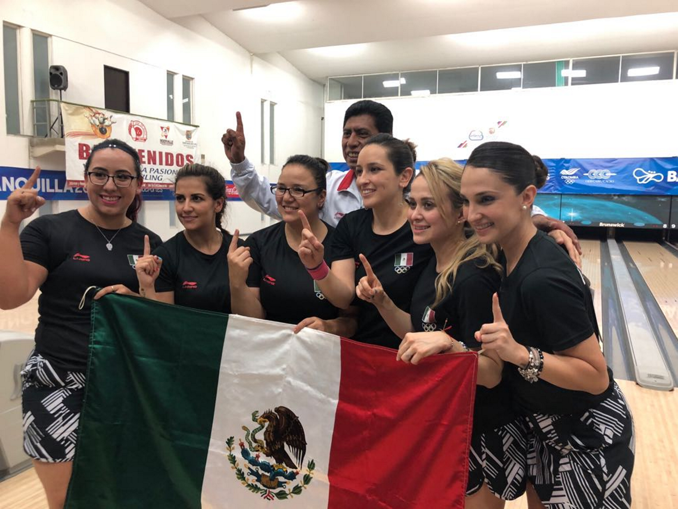 México gana medalla de oro en boliche femenil 