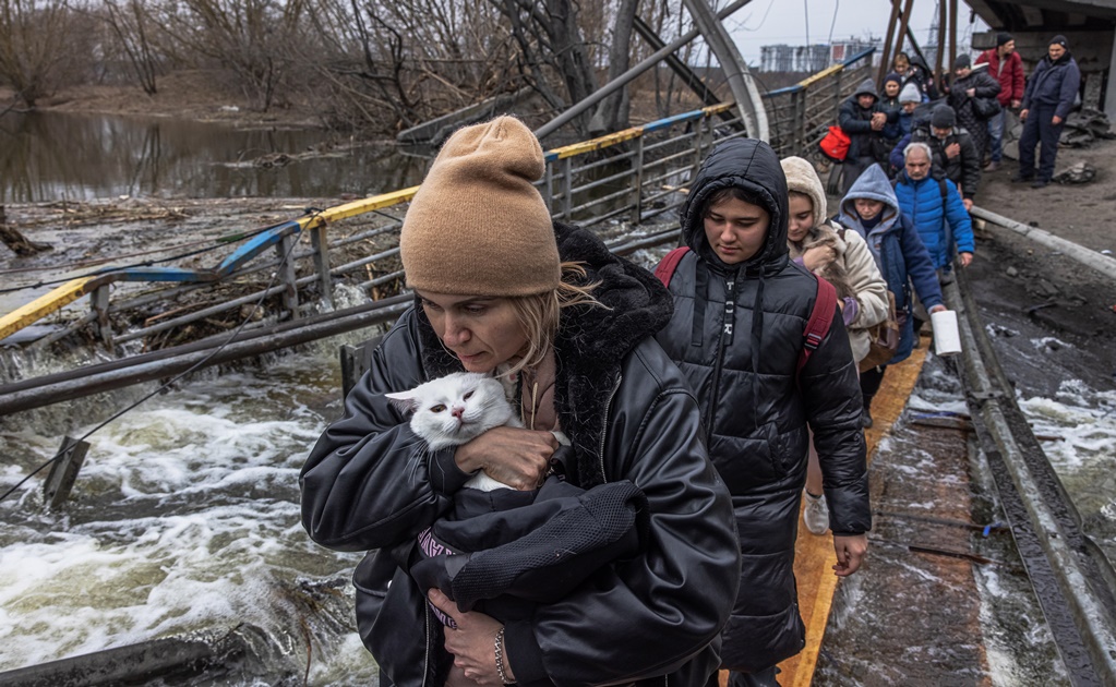 Moscú abrirá corredores humanitarios diarios desde Ucrania hacia Rusia