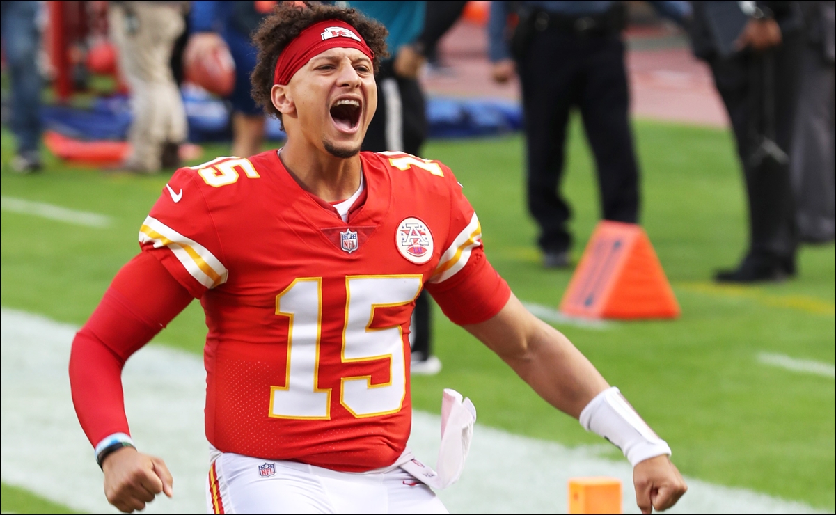 Chiefs vencen a Patriots y mantienen el invicto