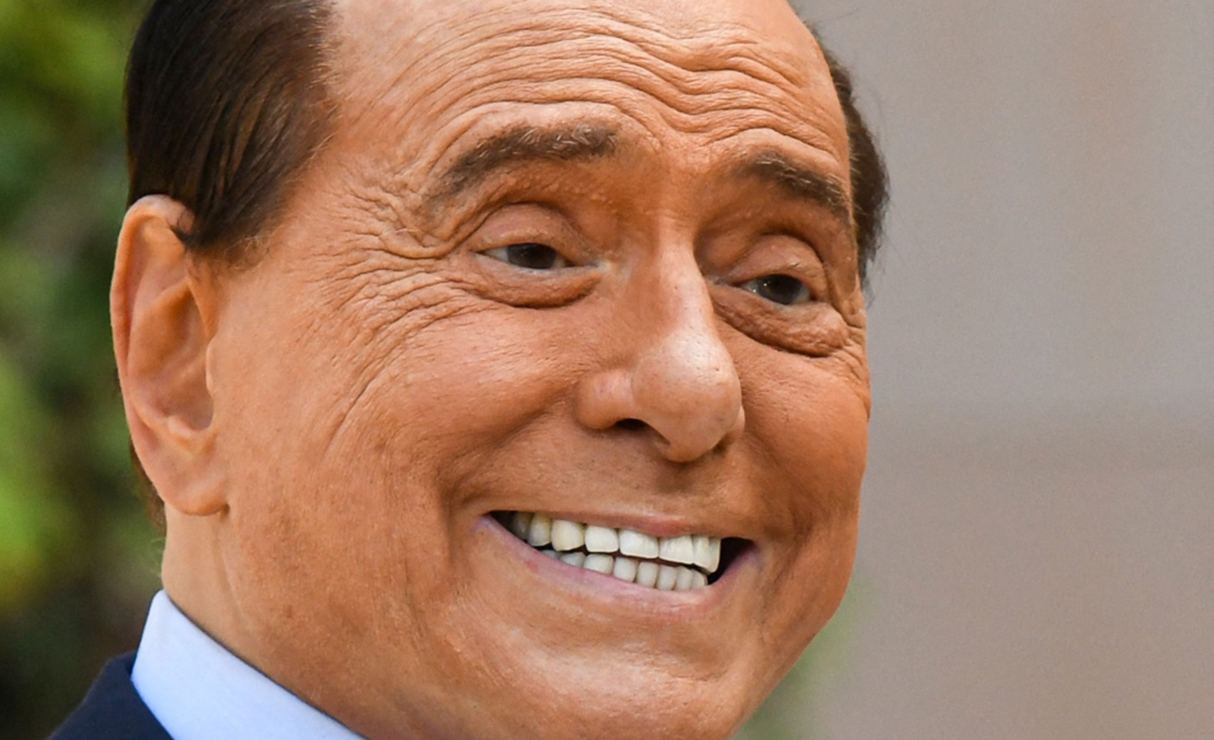 Silvio Berlusconi, ingresado en la unidad de cuidados intensivos