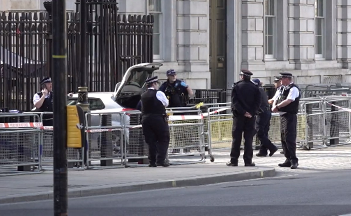 Conductor que chocó contra la entrada de Downing Street comparecerá por otro caso