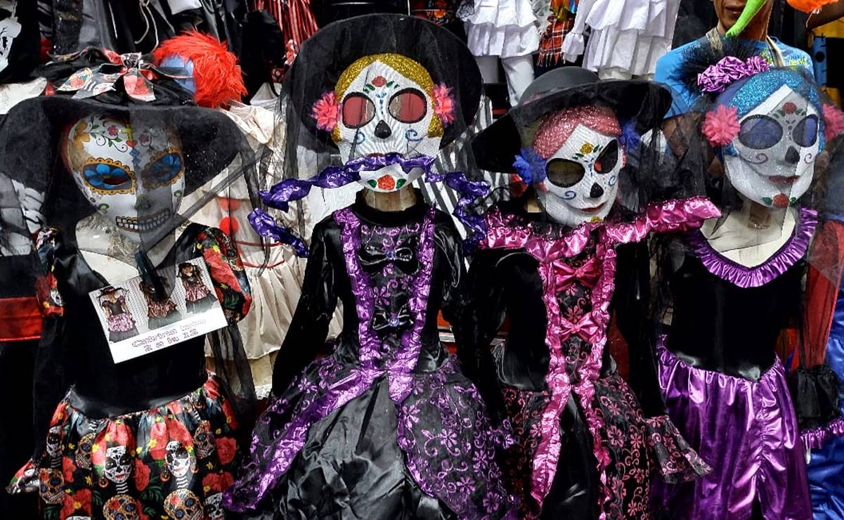 Ya tienes tu disfraz para Halloween? Estos son los más vendidos en el  centro de la CDMX | El Universal