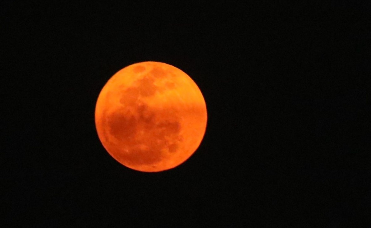 FOTOS: Así se vio la Luna Rosa de abril en México