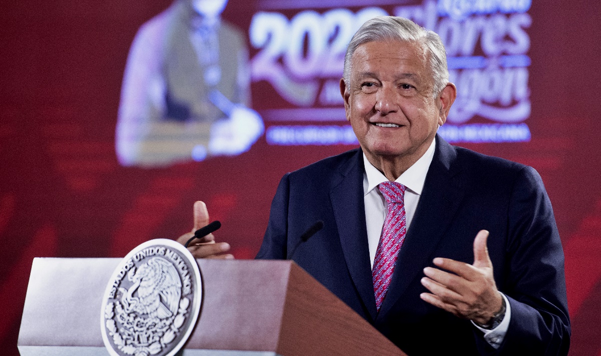 AMLO anuncia que se abrirán dos centros de rehabilitación para menores con discapacidad