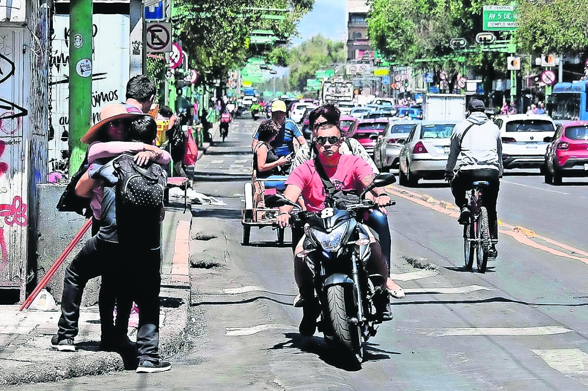 ¿Por qué “todos” los motociclistas se pasan los altos?