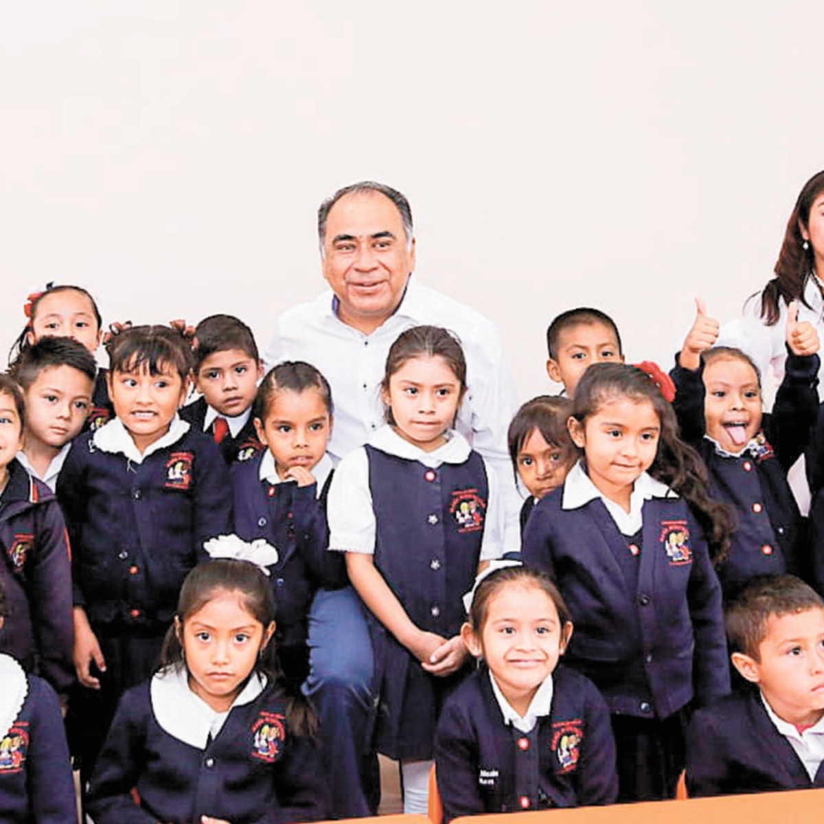 Entrega gobernador jardín de niños María Montessori 