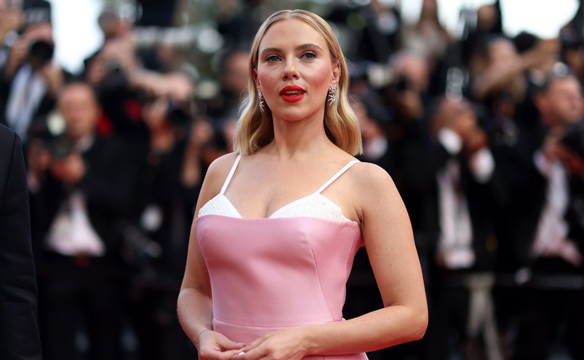 Scarlett Johansson se lanza contra empresa de IA por "copiar" su voz