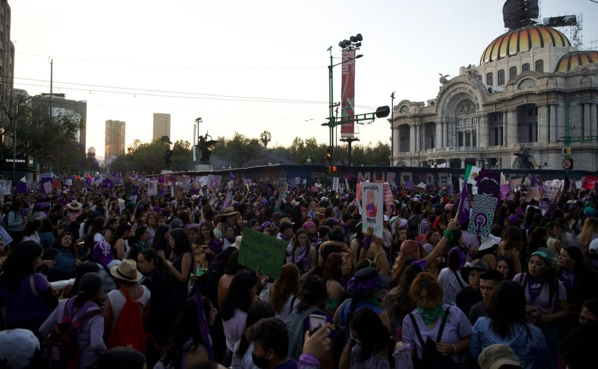 Marcha del INE, AMLO y del 8M: ¿Quién tuvo más convocatoria (sin acarreados)?  