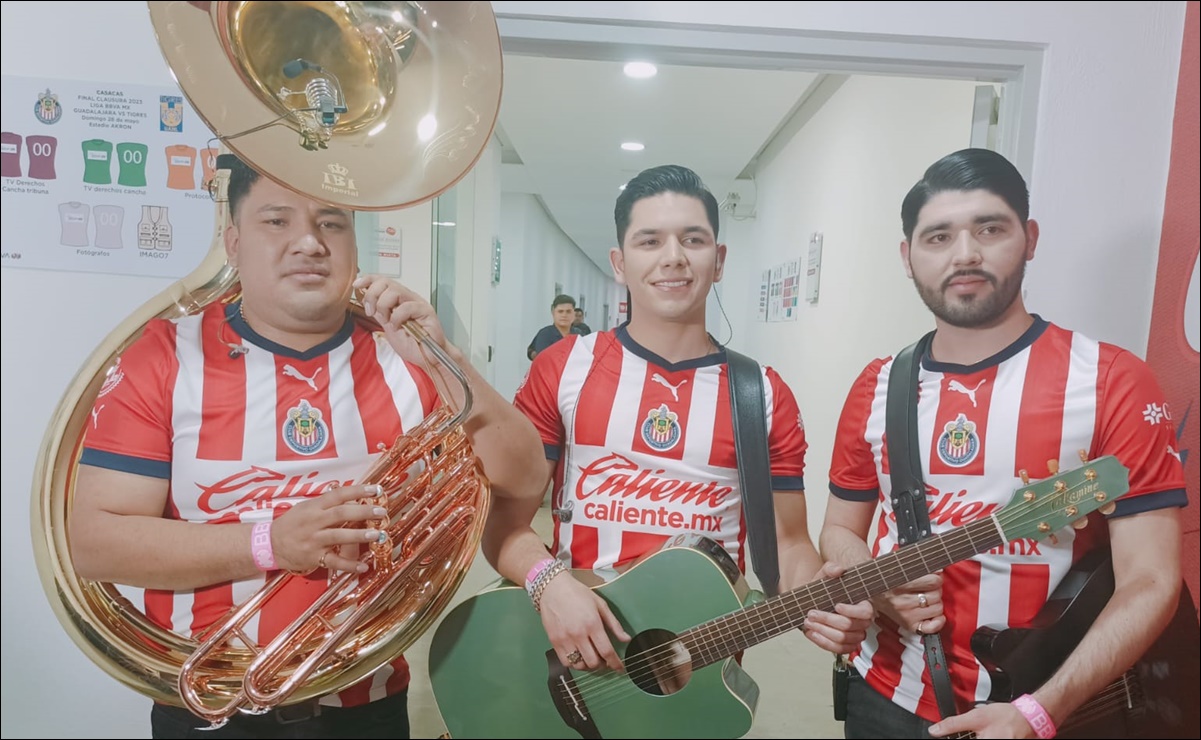 Chivas vs Tigres: Grupo Alta Consigna canta en la final "Te deseo lo mejor"