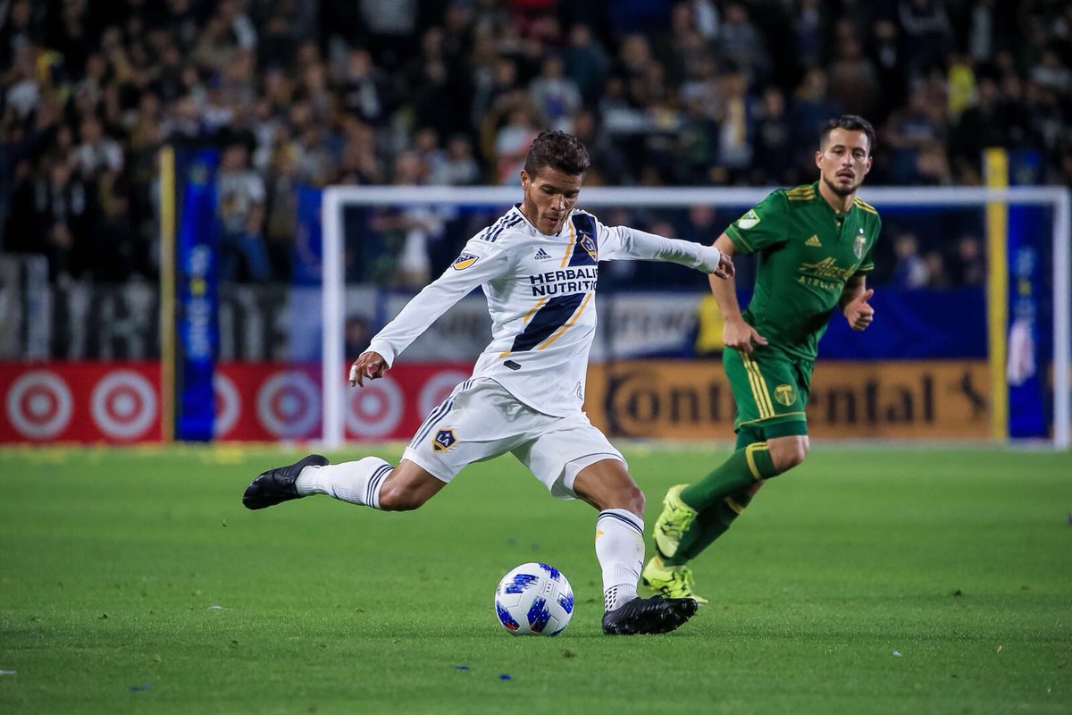 Jonathan Dos Santos marca golazo con el Galaxy