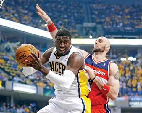 Despierta el ‘gigante’ Hibbert