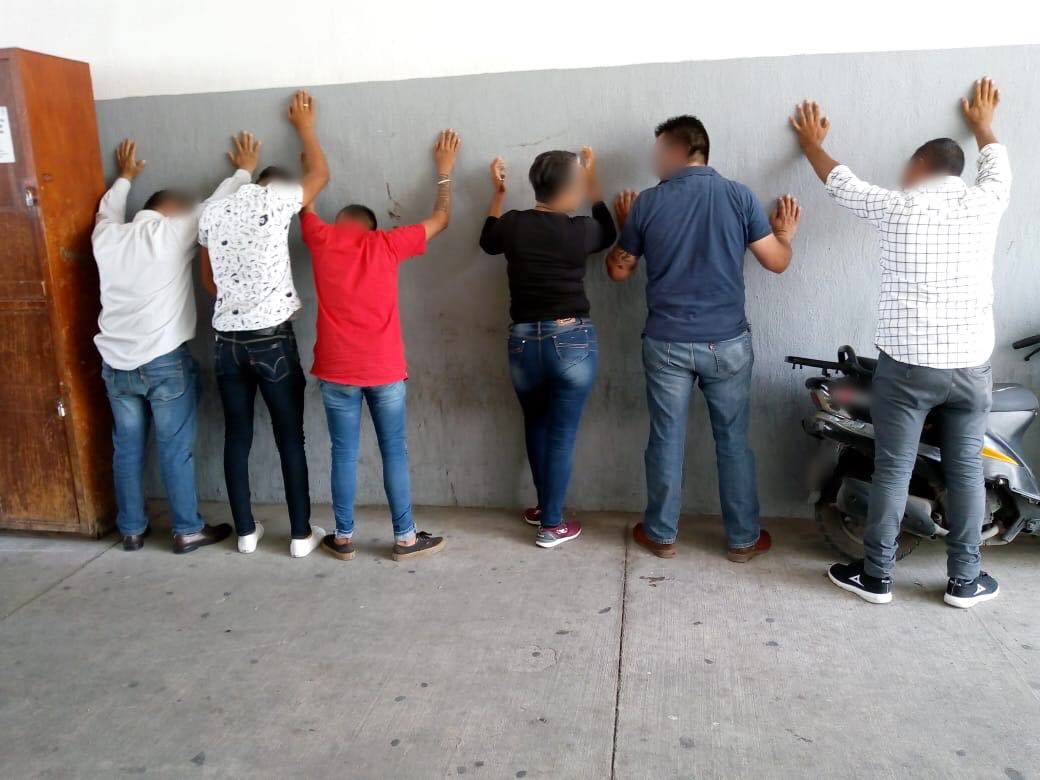 Detienen a seis personas en Aguascalientes por rondar casilla en camioneta blindada