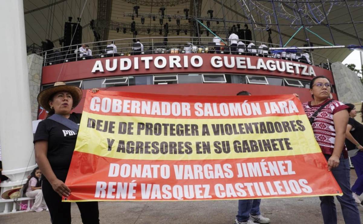Durante Guelaguetza, mujeres exigen a Salomón Jara atención a sus demandas por violencia contra mujeres