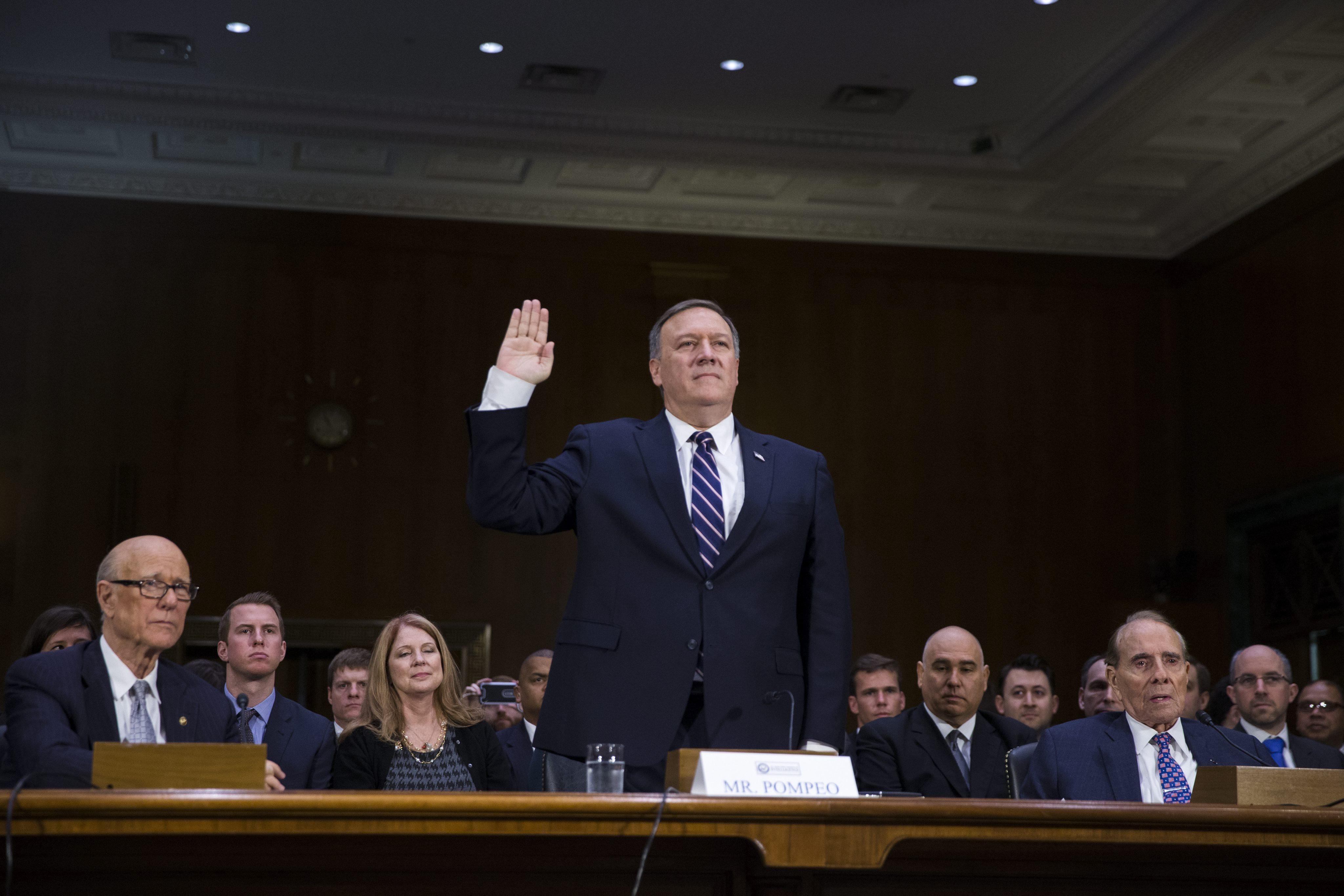 Nuevo jefe de CIA pide conciliación en inteligencia pese a ataques de Trump
