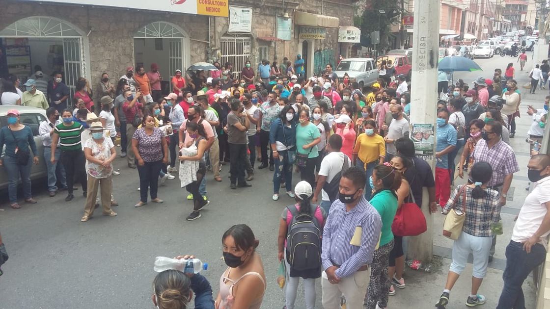La lucha entre comerciantes y policías en Chilpancingo