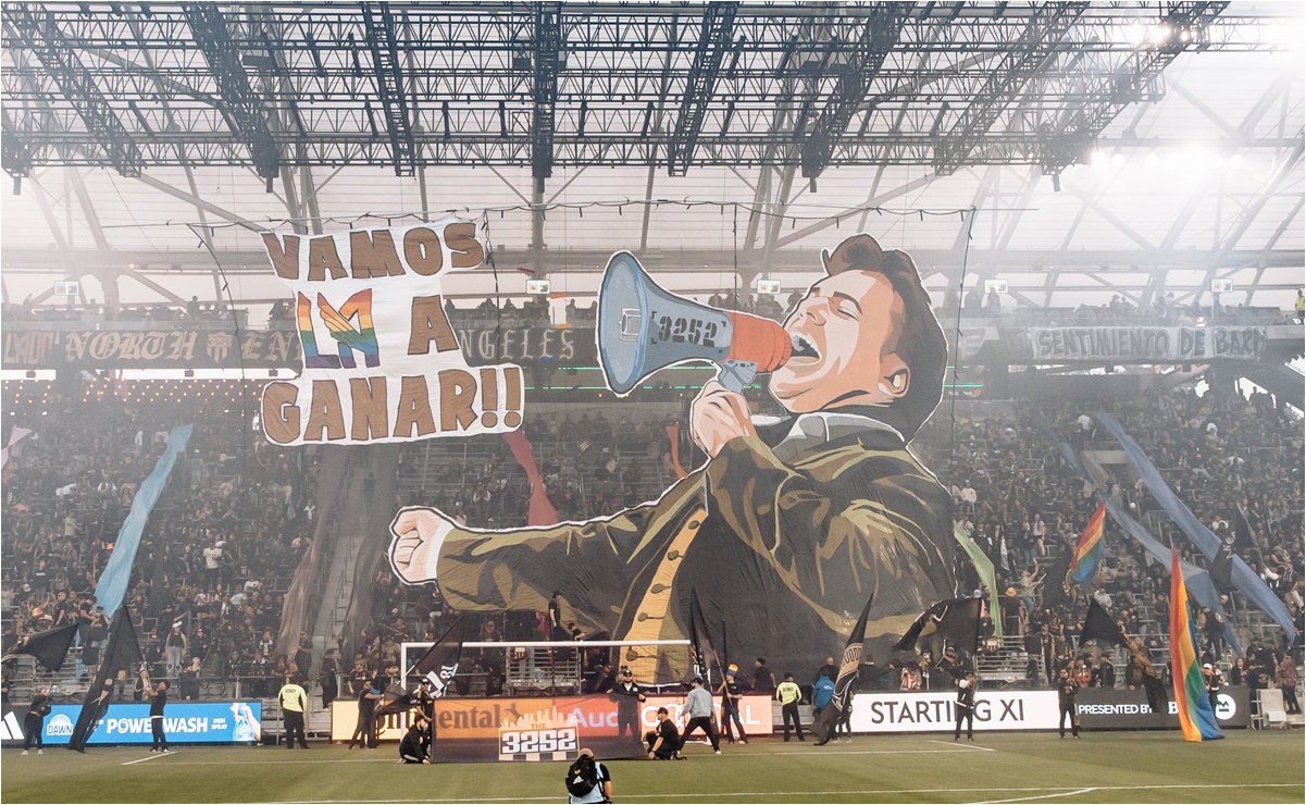 VIDEO: LAFC rinde homenaje a Juan Gabriel con espectacular tifo