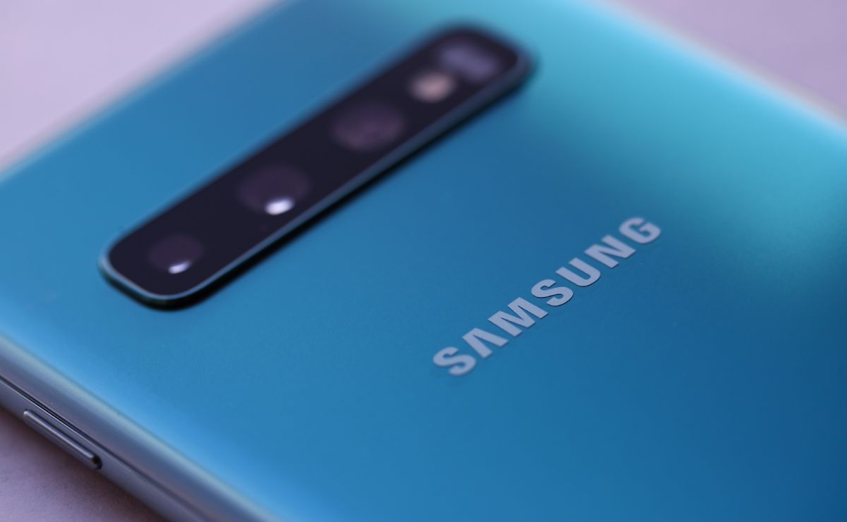 Bloqueo de celulares Samsung: Qué es el mercado gris y cómo saber si un teléfono se bloquea