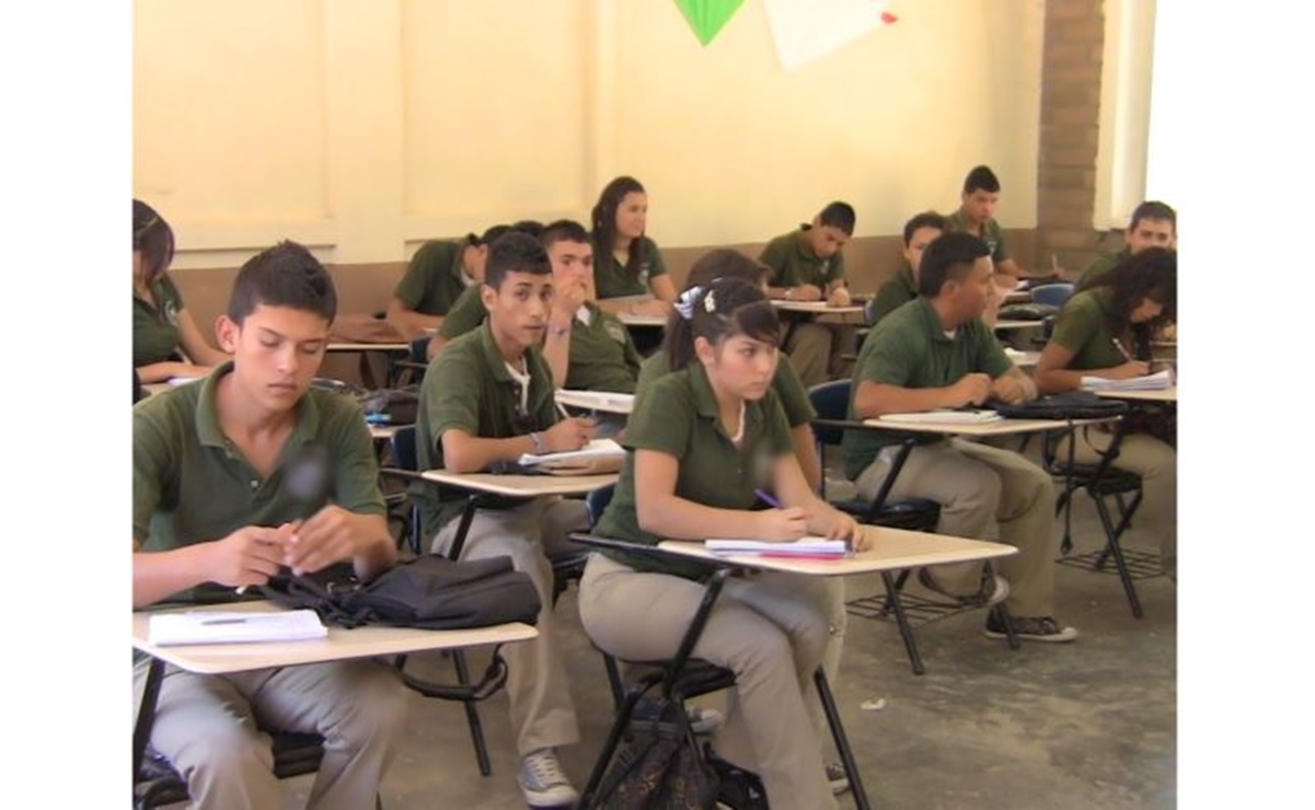 Para que terminen bachillerato, Cecytes pide “apadrinar” a estudiantes en Sonora