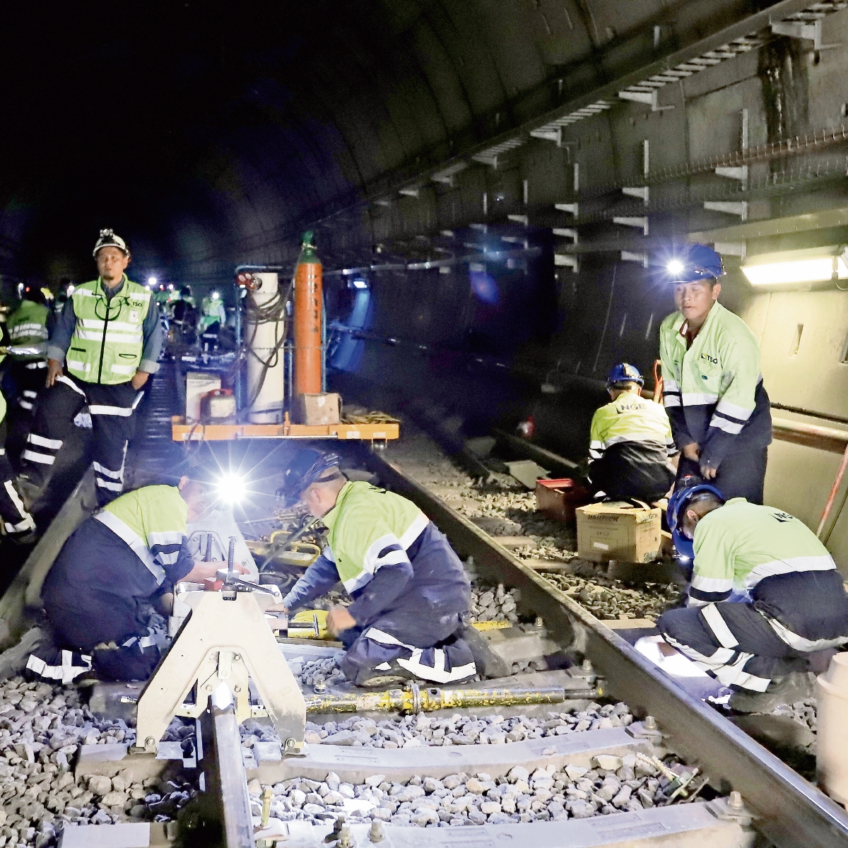 Metro, con alto rezago pese a alza en el boleto