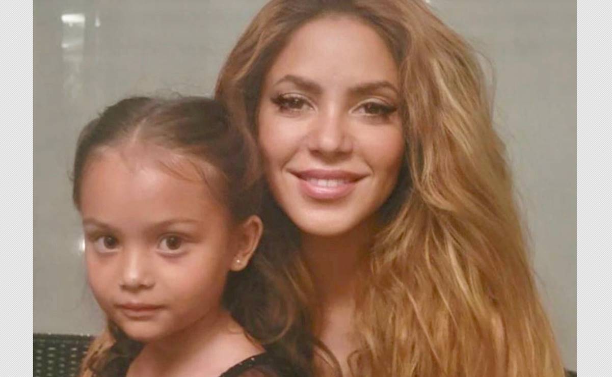Shakira vacaciona con sus hijos en Costa Rica y consiente a pequeña fan