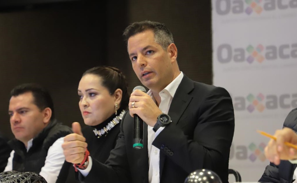 Gobernador Murat pide suspensión temporal de evaluación docente en Oaxaca