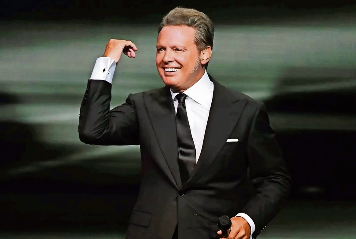 A dos días de iniciar la gira de Luis Miguel, su mánager asegura que ofrecerá más conciertos en 2024