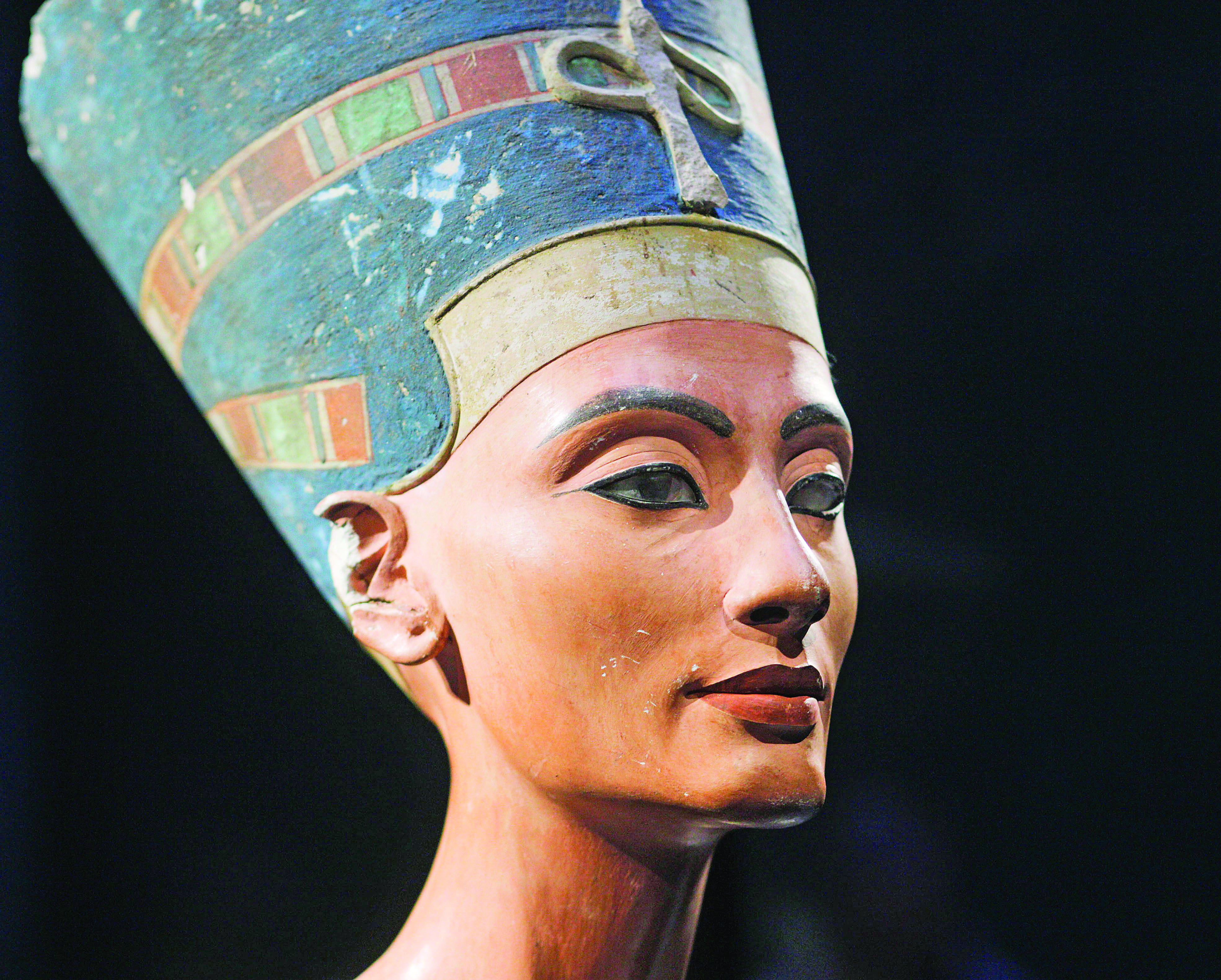 Zahi Hawass cuestiona teoría sobre Nefertiti