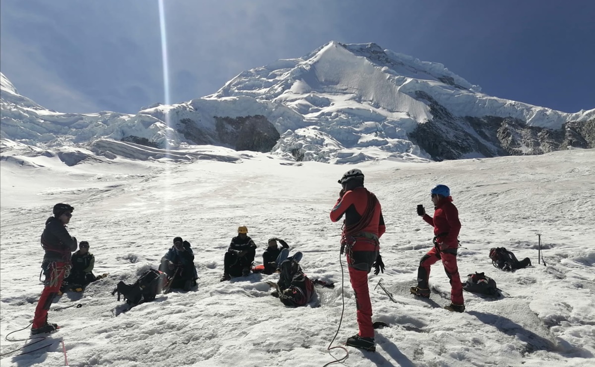 Aparece momificado turista de EU desaparecido en nevado de Perú hace 22 años