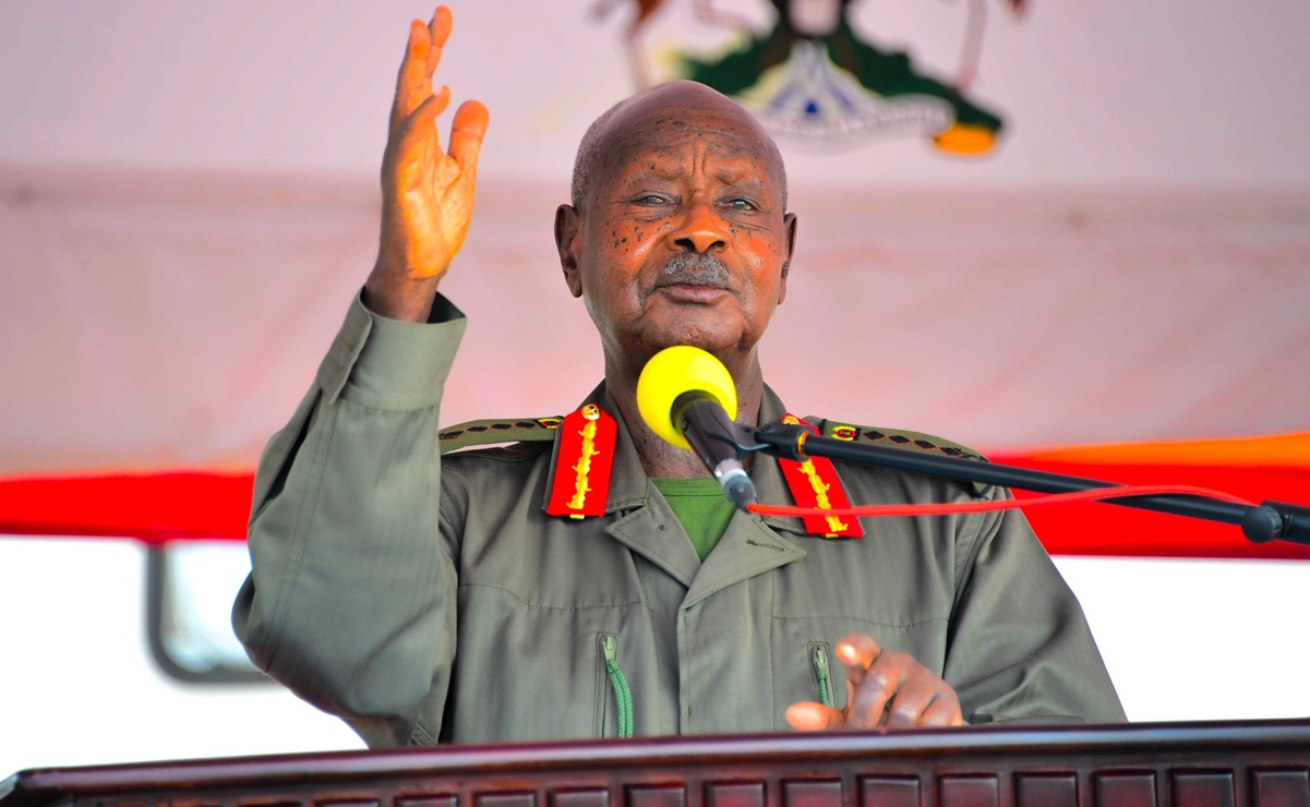 Condenan a hombre que insultó al presidente de Uganda en TikTok a 6 años de prisión